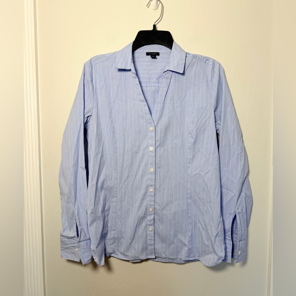 Ann Taylor Blue & White Pin Stripe Button Down - Size Medium